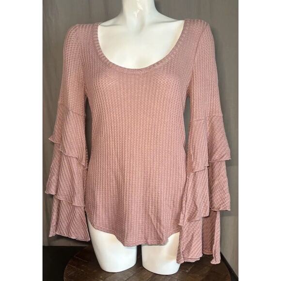 NWT Chaser Anthropologie Pink Soft Waffle Thermal Bell Sleeve Top Size Medium - Picture 1 of 11